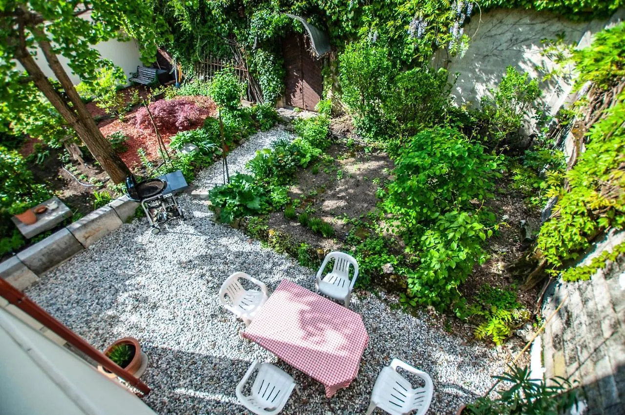 Entire House In The Center Of Ljubljana - Free Parking - Dragon Garden Pavilion Ljubljana Homestay